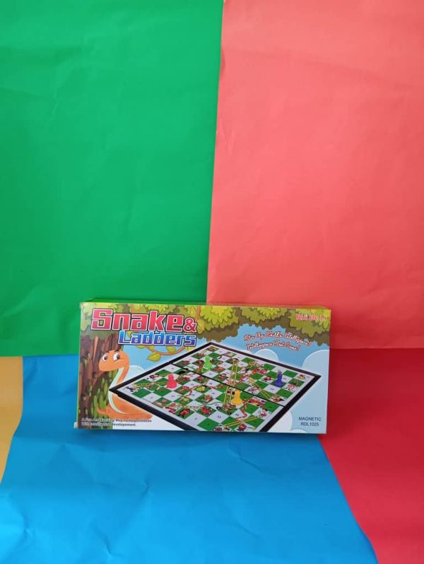 MEDIUM SIZE SNAKE AND LADDER (3 BOXES)
