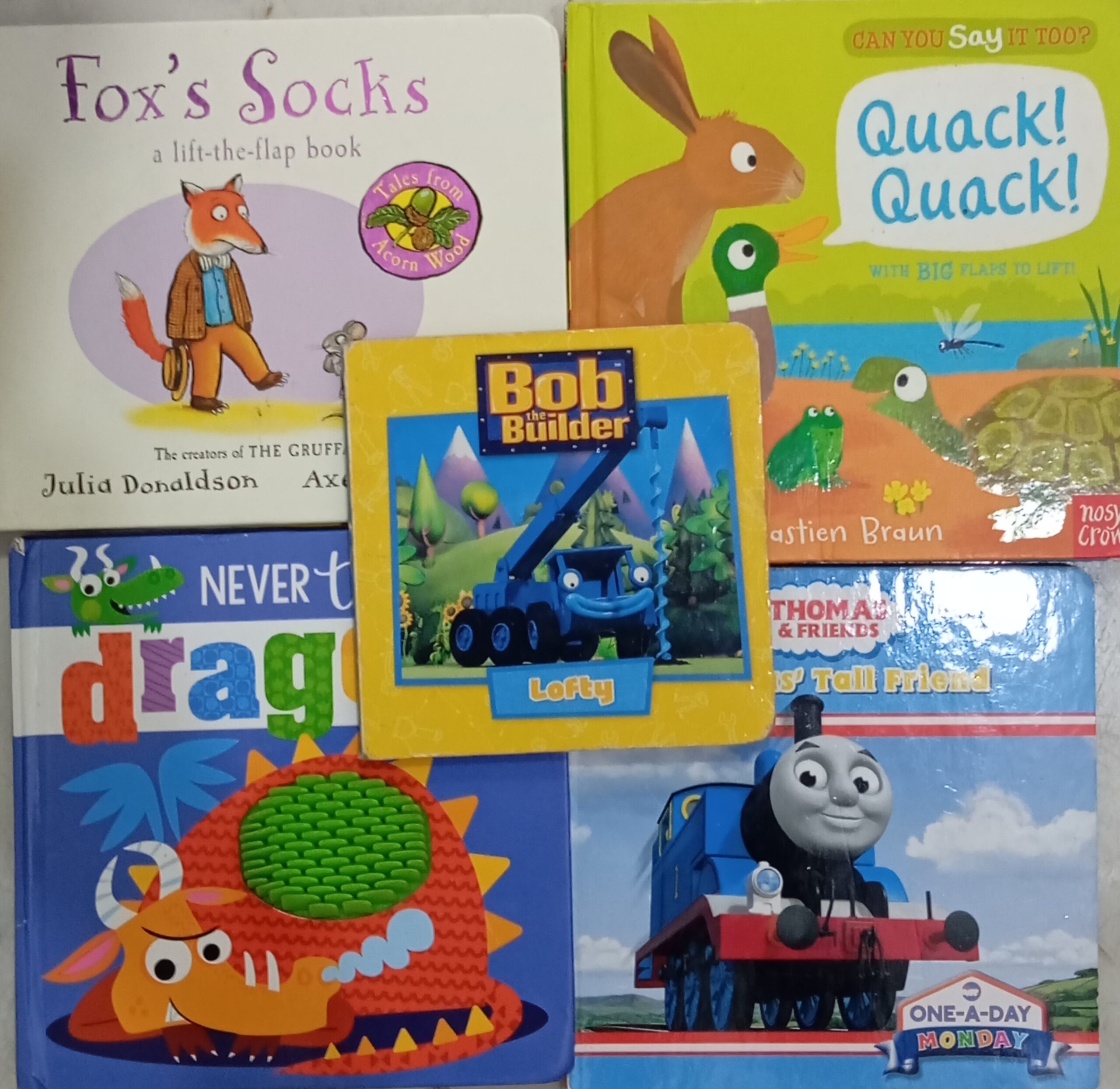 HOLIDAY BUNDLE 056: This bundle contains colourful board books for ages 0-8 with different sizes and amazing stories. It has a total of 20pcs and has free delivery to any location of your choice. This book is very good because it is difficult to tear.